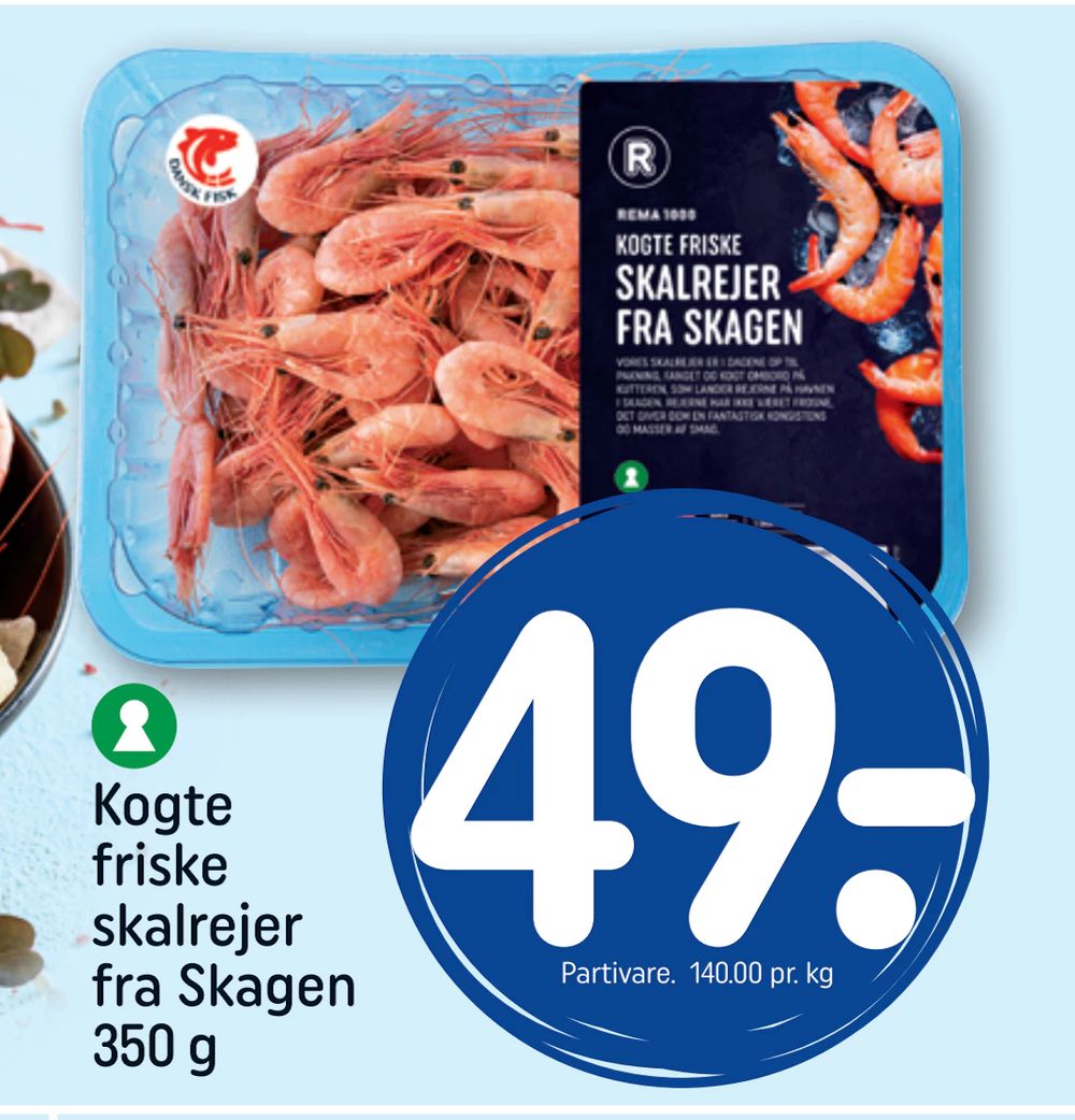 Tilbud på Kogte friske skalrejer fra Skagen 350 g fra REMA 1000 til 49 kr.