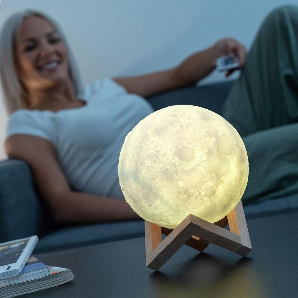 Tilbud på Genopladelige LED-Lampe Måne Moondy InnovaGoods fra Boligcenter.dk til 116 kr.