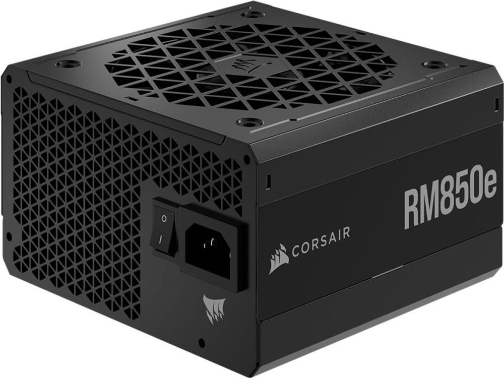 Tilbud på CORSAIR RMe Series RM850e - Strømforsyning (intern) - ATX12V 3.0/ EPS12V - 80 PLUS Gold - AC 100-240 V - 850 Watt - Europa fra ComputerSalg til 1.023 kr.