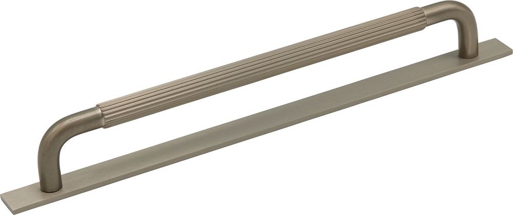 Tilbud på HELIX STRIPE Håndtak m/bakplate 233 mm (C/C:224), Mattbørstet fra Flisekompaniet til 265 kr